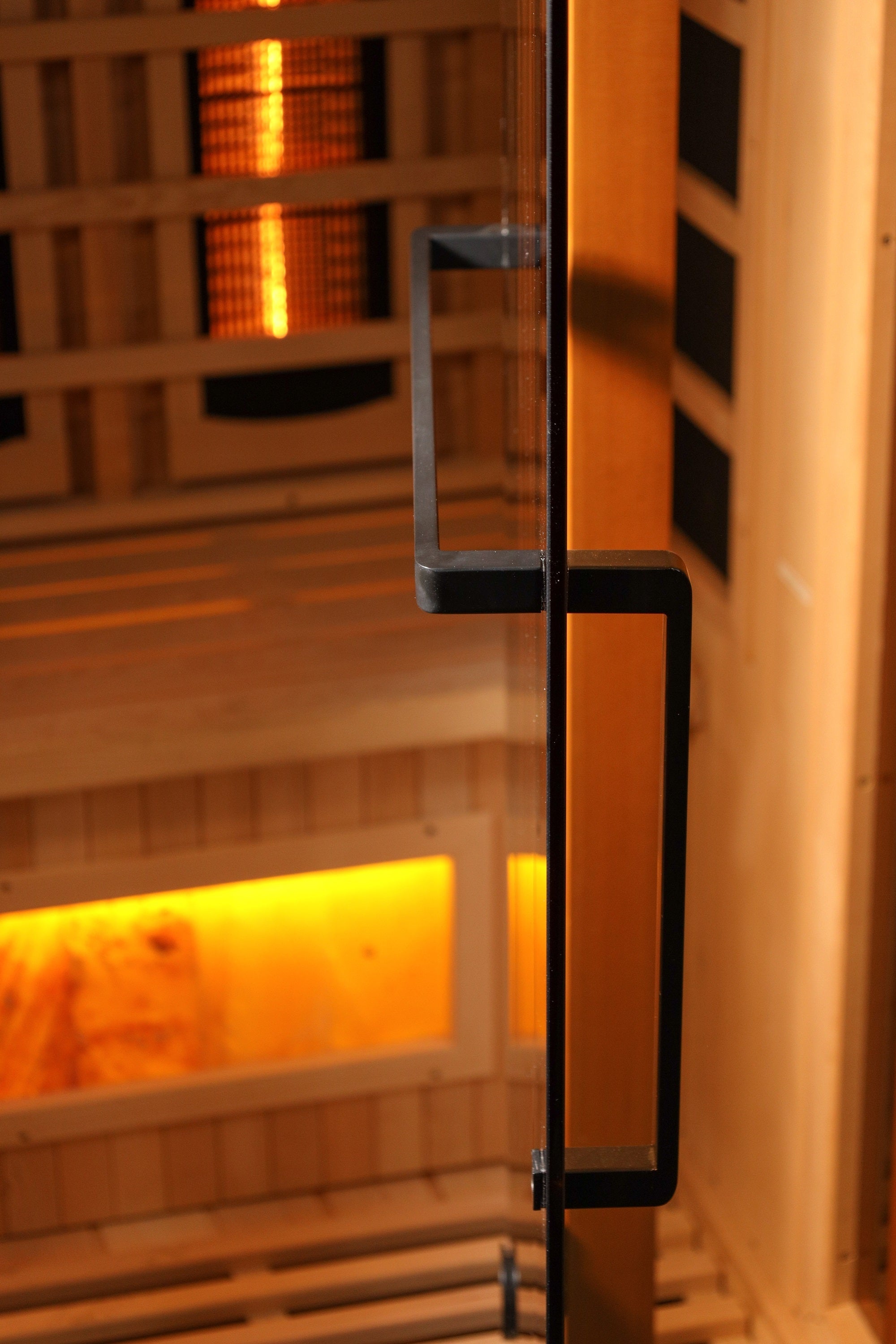 2025 Golden Designs "Reserve Edition" 1 Person Full Spectrum with Himalayan Salt Bar (GDI-8010-03)