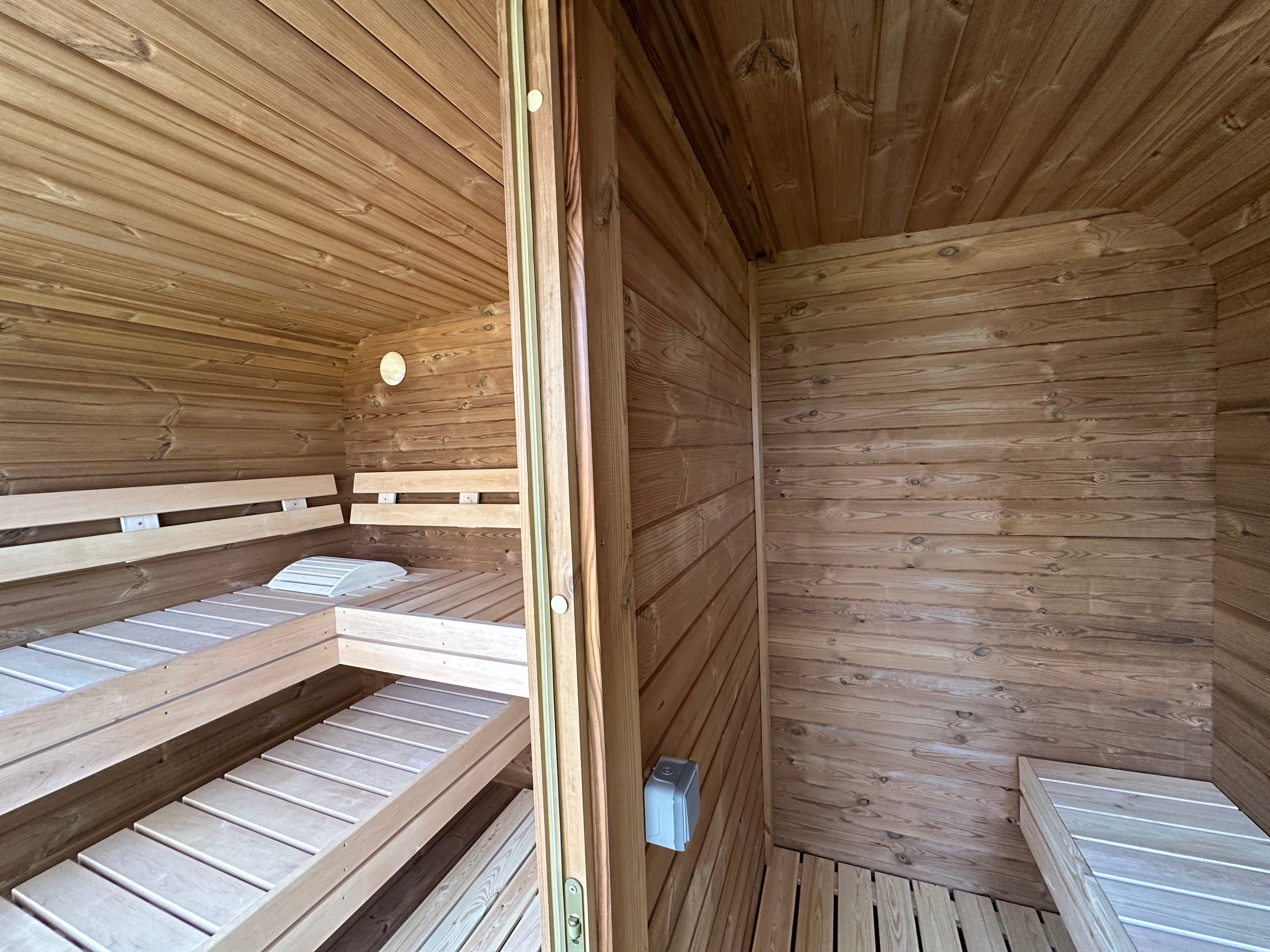 RecoSauna Comfort Square Sauna 3.0 x 2.3 m - Thermowood